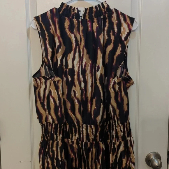 Sofia Jeans Women's Pleated Midi Dress, 49" Length, - Picture 8 of 10